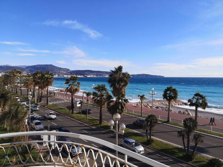Beach Front, Superbe Appartement Pour 4 Personnes Nice Bagian luar foto