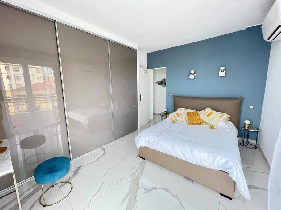 Beach Front, Superbe Appartement Pour 4 Personnes Nice Bagian luar foto