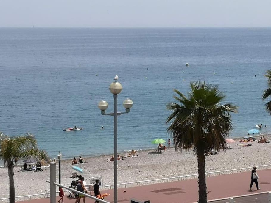 Beach Front, Superbe Appartement Pour 4 Personnes Nice Bagian luar foto