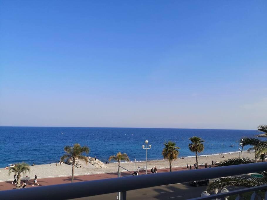 Beach Front, Superbe Appartement Pour 4 Personnes Nice Bagian luar foto
