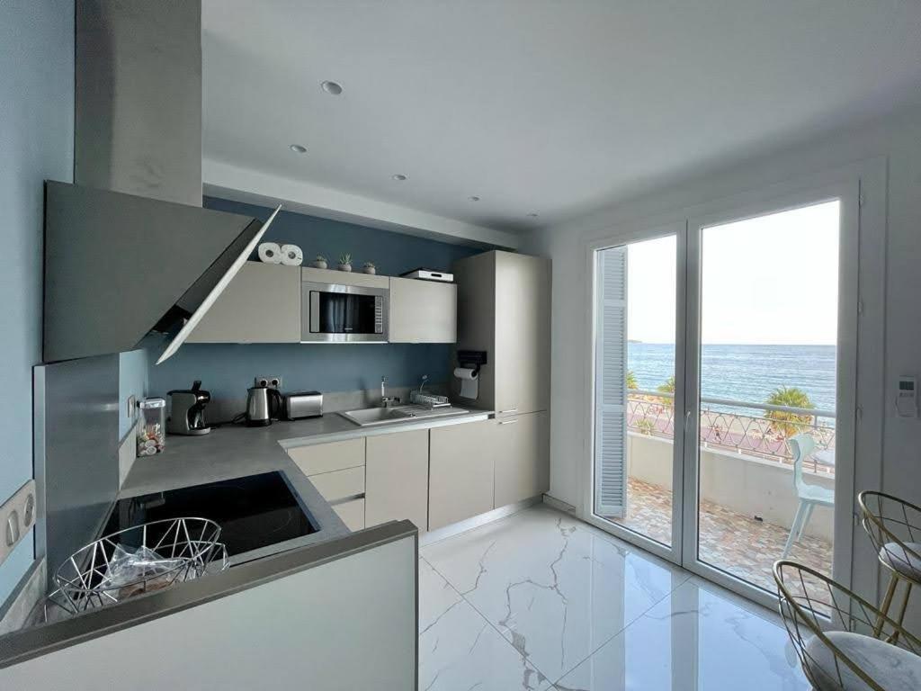 Beach Front, Superbe Appartement Pour 4 Personnes Nice Bagian luar foto
