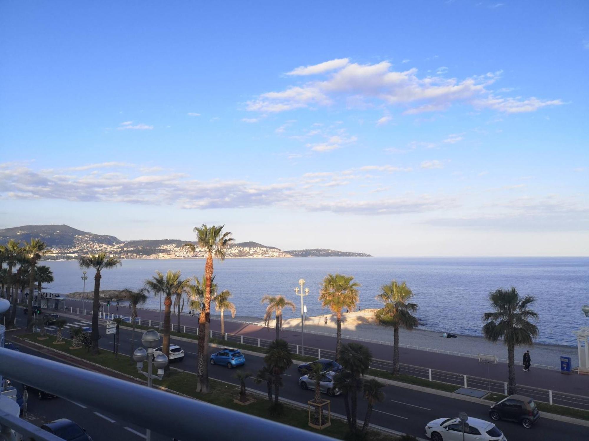 Beach Front, Superbe Appartement Pour 4 Personnes Nice Bagian luar foto