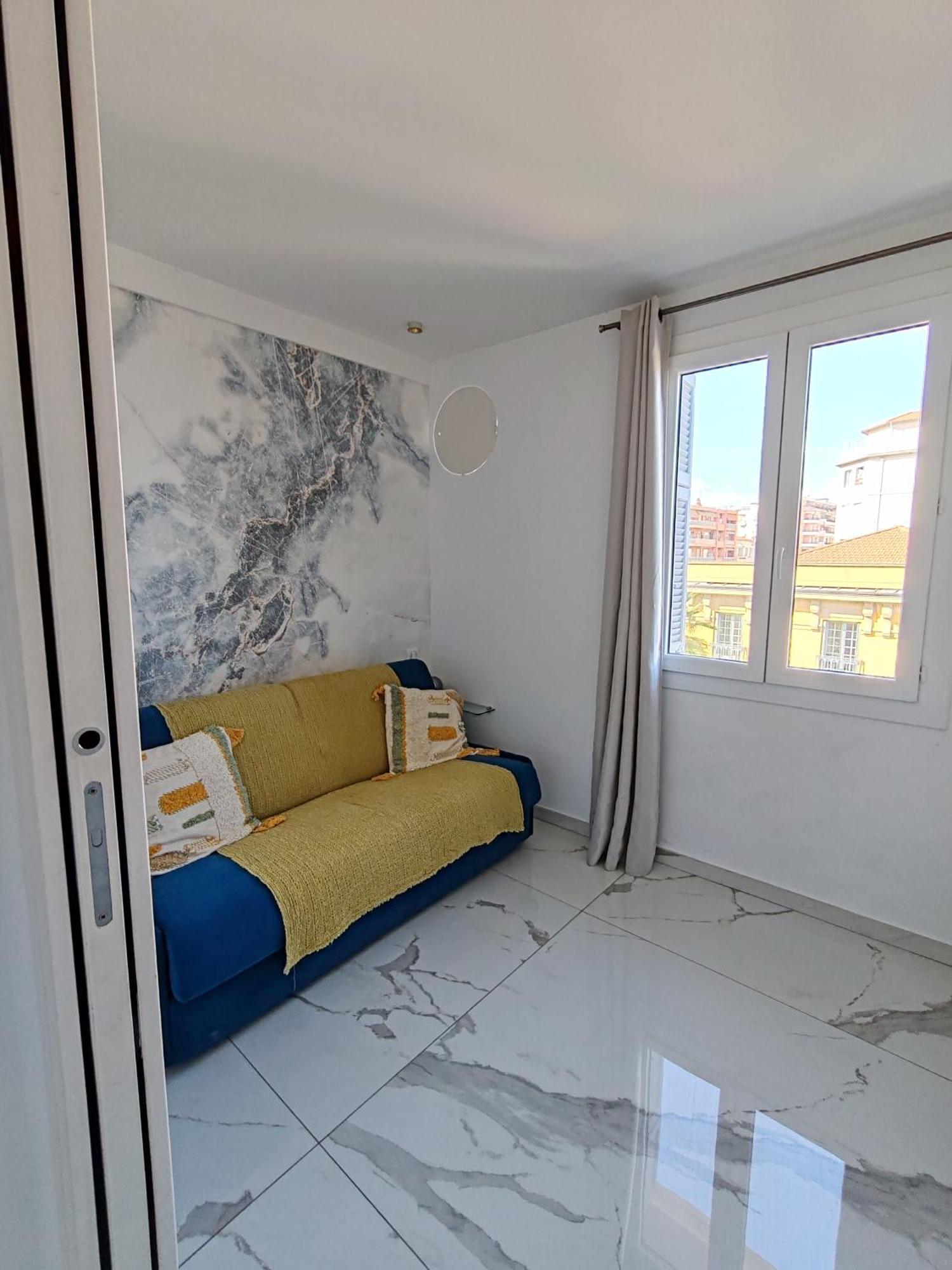 Beach Front, Superbe Appartement Pour 4 Personnes Nice Bagian luar foto