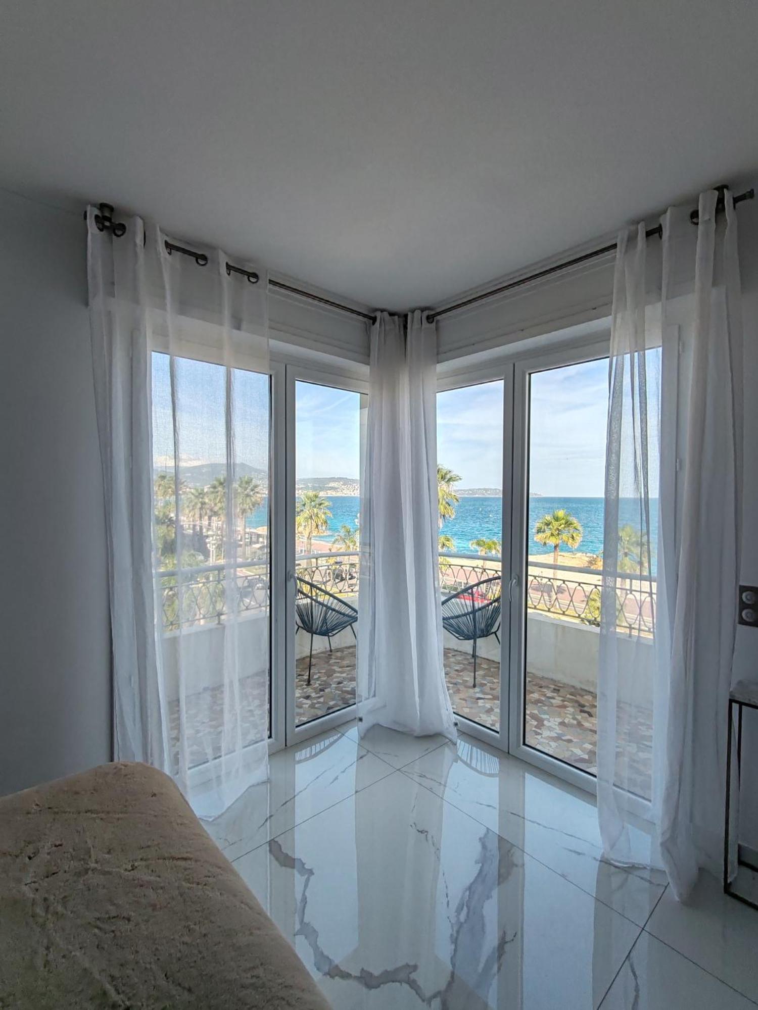 Beach Front, Superbe Appartement Pour 4 Personnes Nice Bagian luar foto