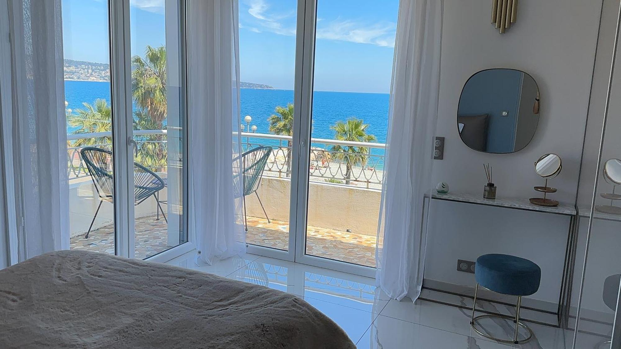 Beach Front, Superbe Appartement Pour 4 Personnes Nice Bagian luar foto